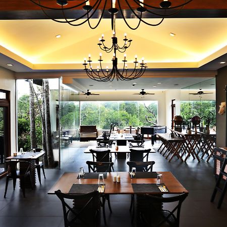 The Funny Lion - Coron Hotel Ngoại thất bức ảnh