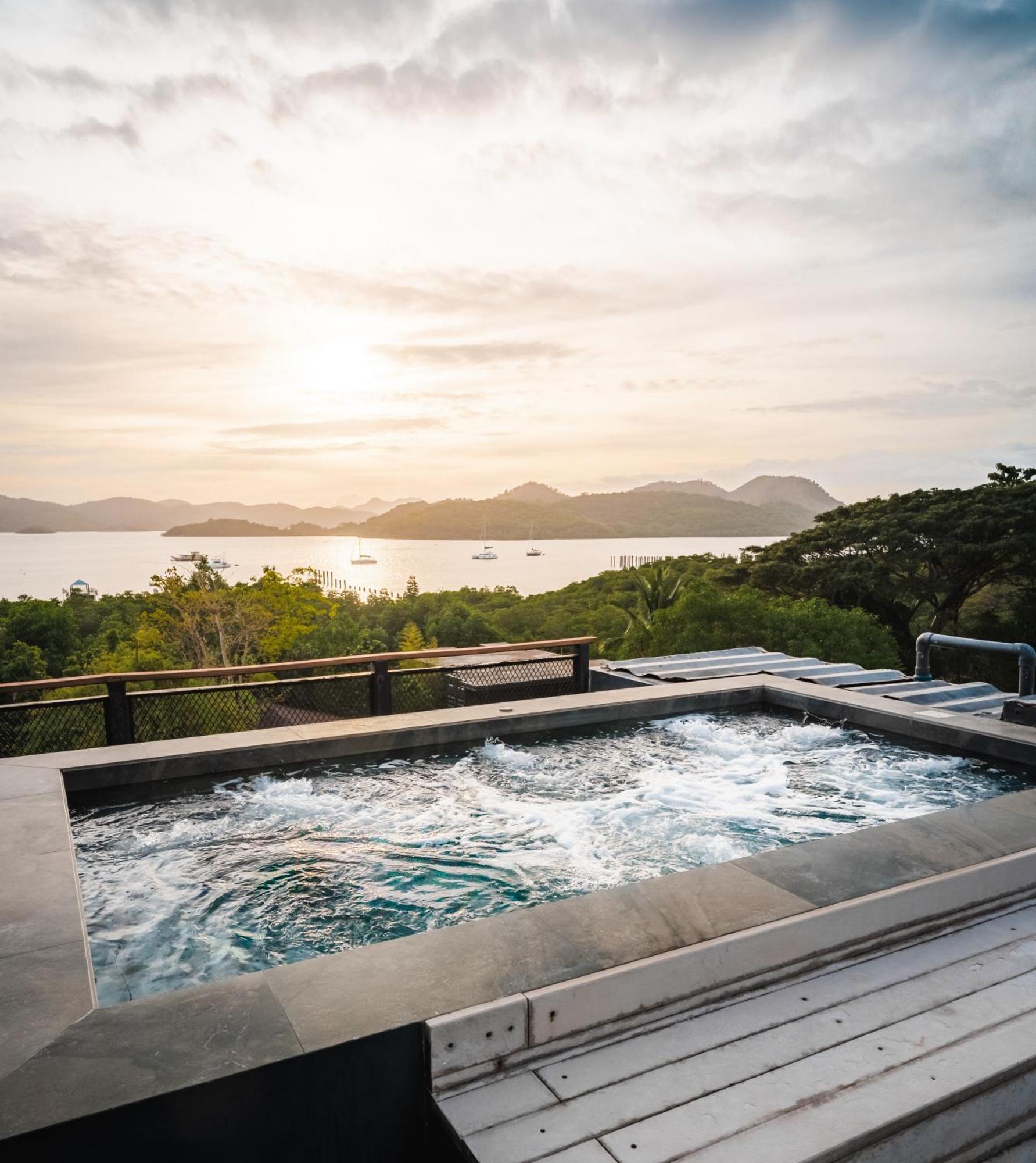 The Funny Lion - Coron Hotel Ngoại thất bức ảnh