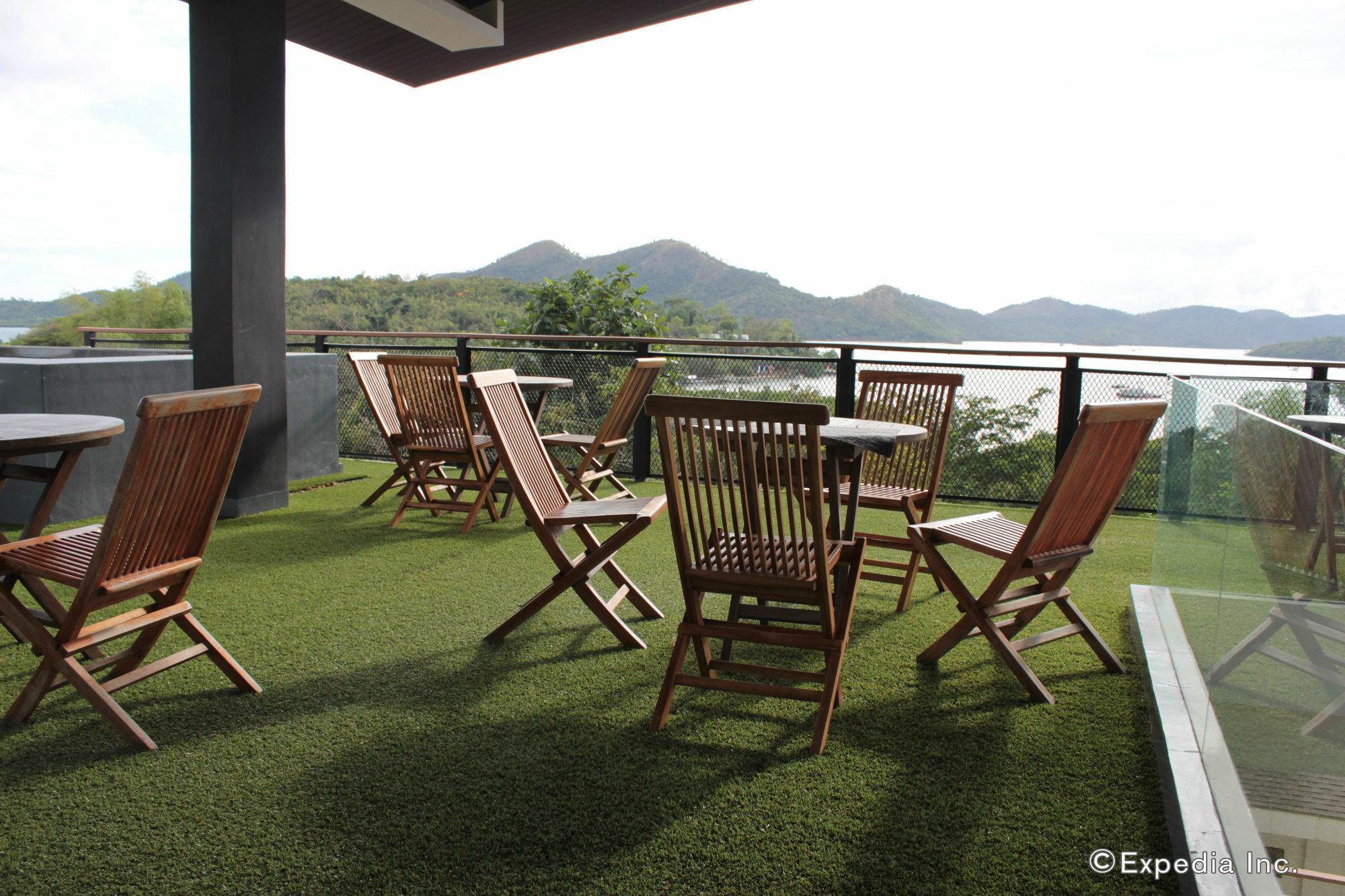 The Funny Lion - Coron Hotel Ngoại thất bức ảnh