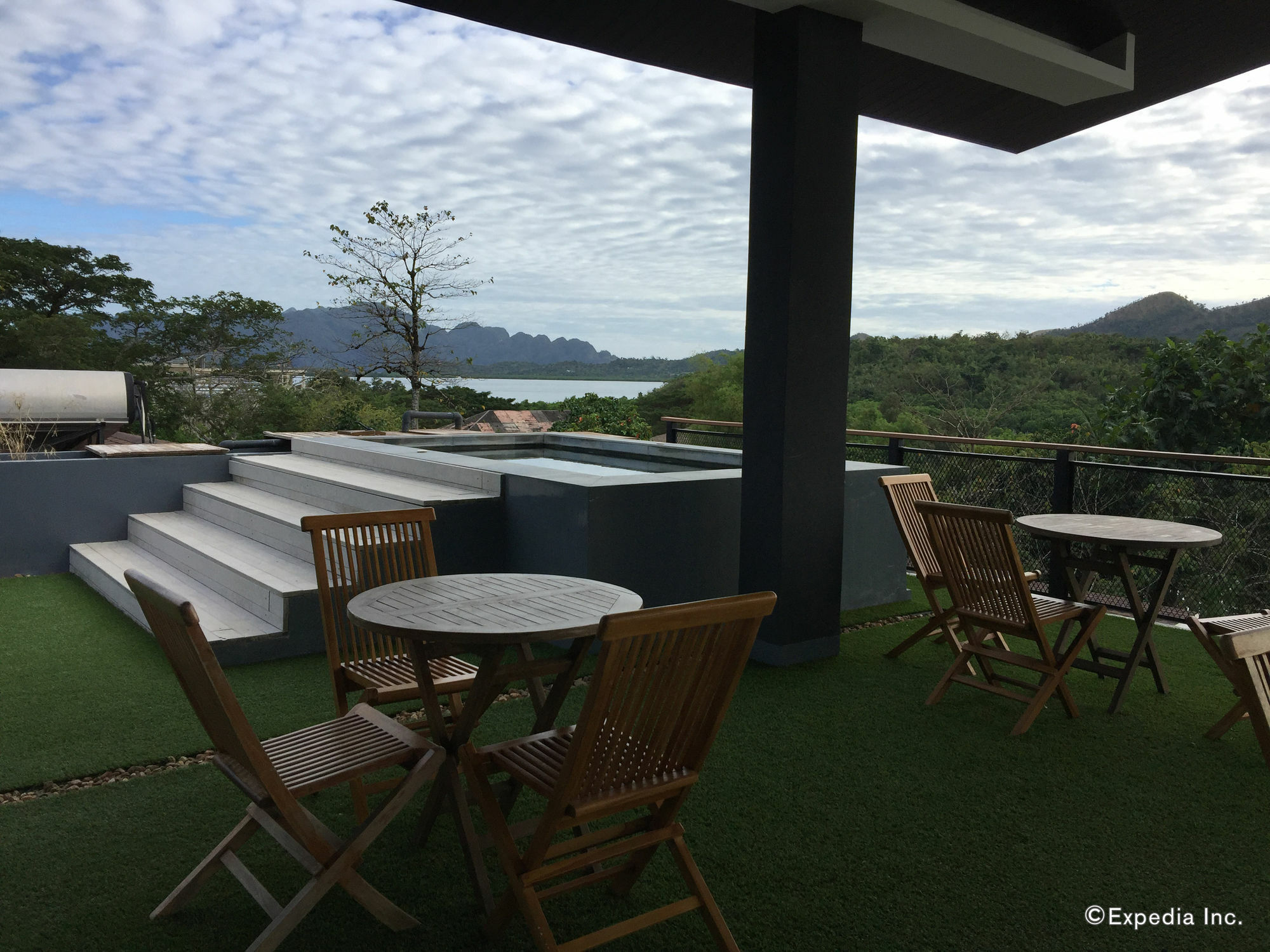 The Funny Lion - Coron Hotel Ngoại thất bức ảnh